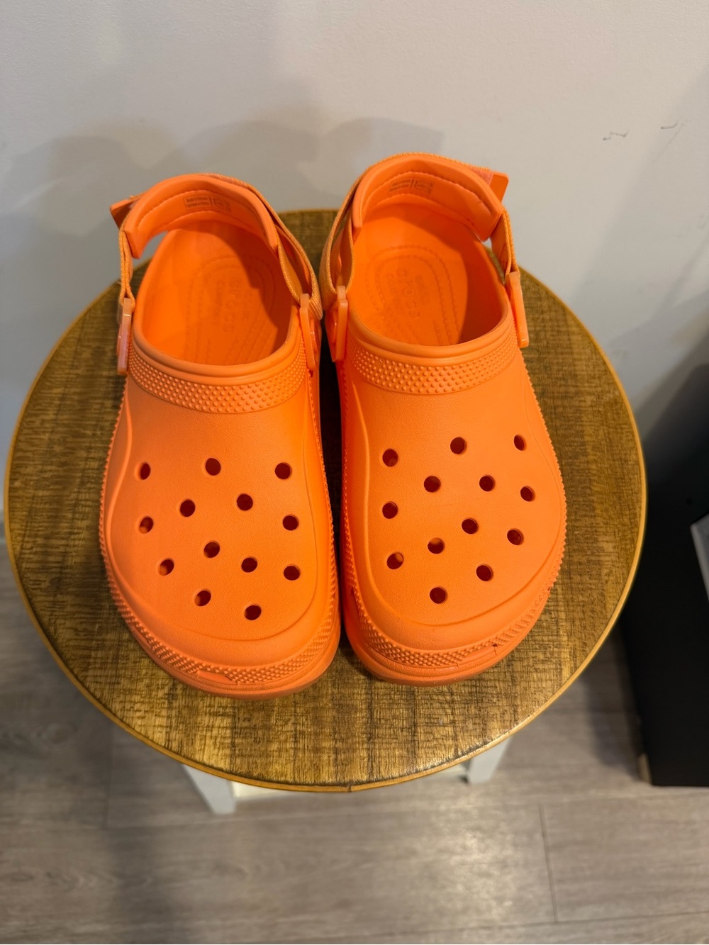 CROCS Clog in Bright Orange - Picture 2 of 10